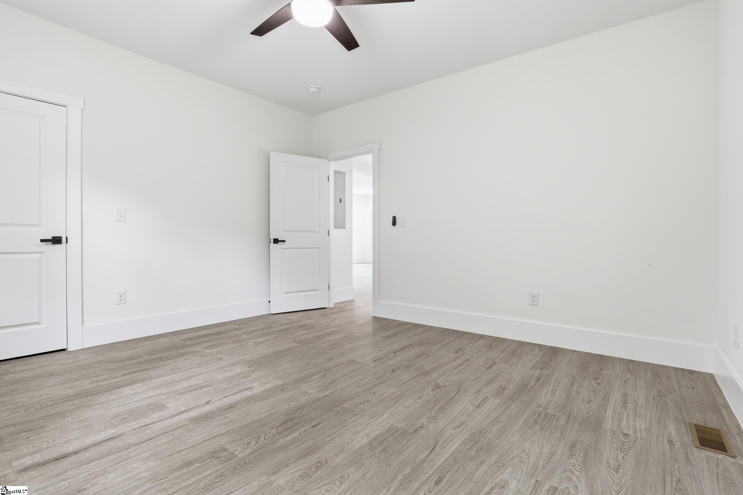 1111 East River Street Anderson, SC 29624 - Photo 11 of 37