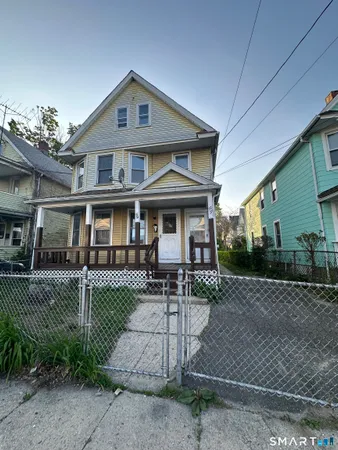 $1,700 | 1036 Maplewood Avenue, Unit 1, Bridgeport, CT 06605