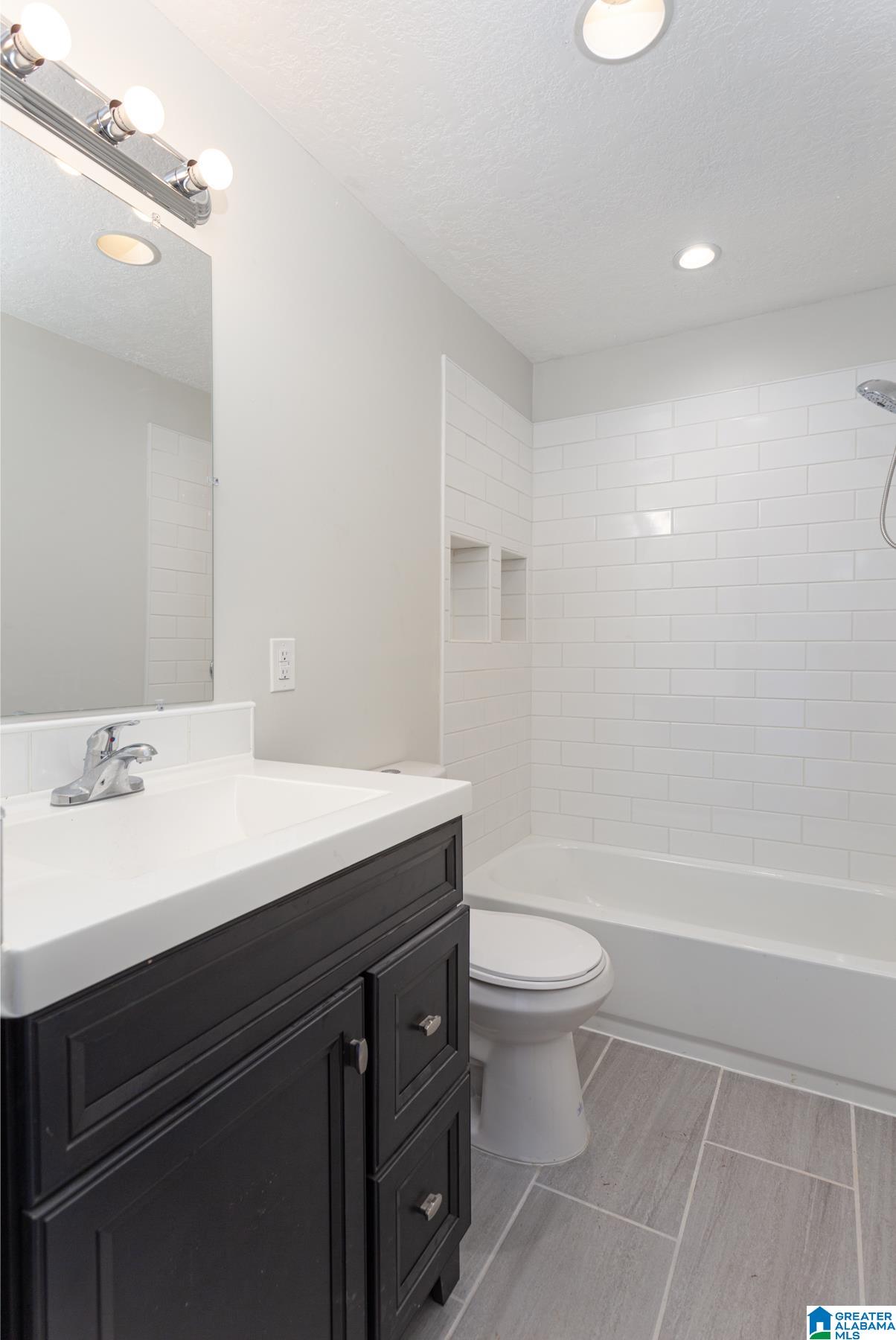 200 Saunders Avenue Anniston, AL 36201 - Photo 14 of 27