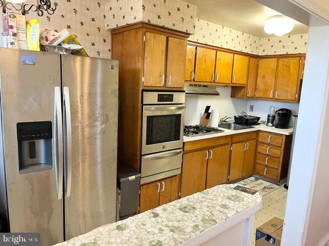 354 East Claremont Road Philadelphia, PA 19120 - Photo 13 of 42 Kitchen