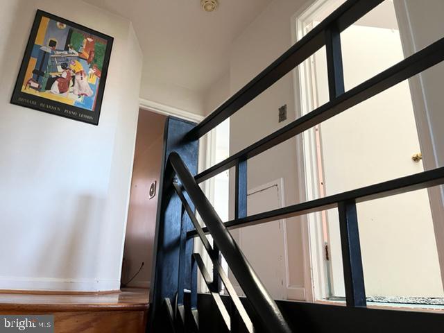 354 East Claremont Road Philadelphia, PA 19120 - Photo 17 of 42 2nd Floor