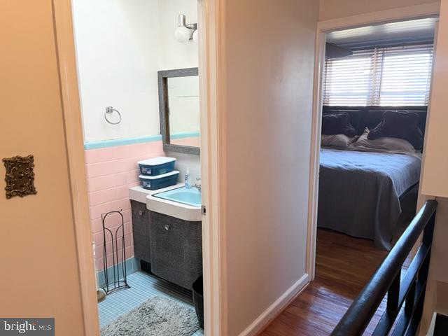 354 East Claremont Road Philadelphia, PA 19120 - Photo 19 of 42 2nd Floor bathroom