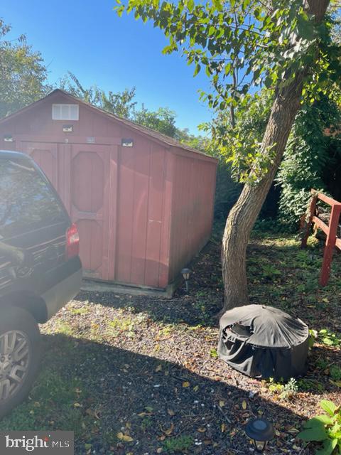 354 East Claremont Road Philadelphia, PA 19120 - Photo 39 of 42 Backyard Shed