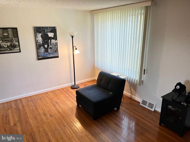 354 East Claremont Road Philadelphia, PA 19120 - Photo 9 of 42 Living Room