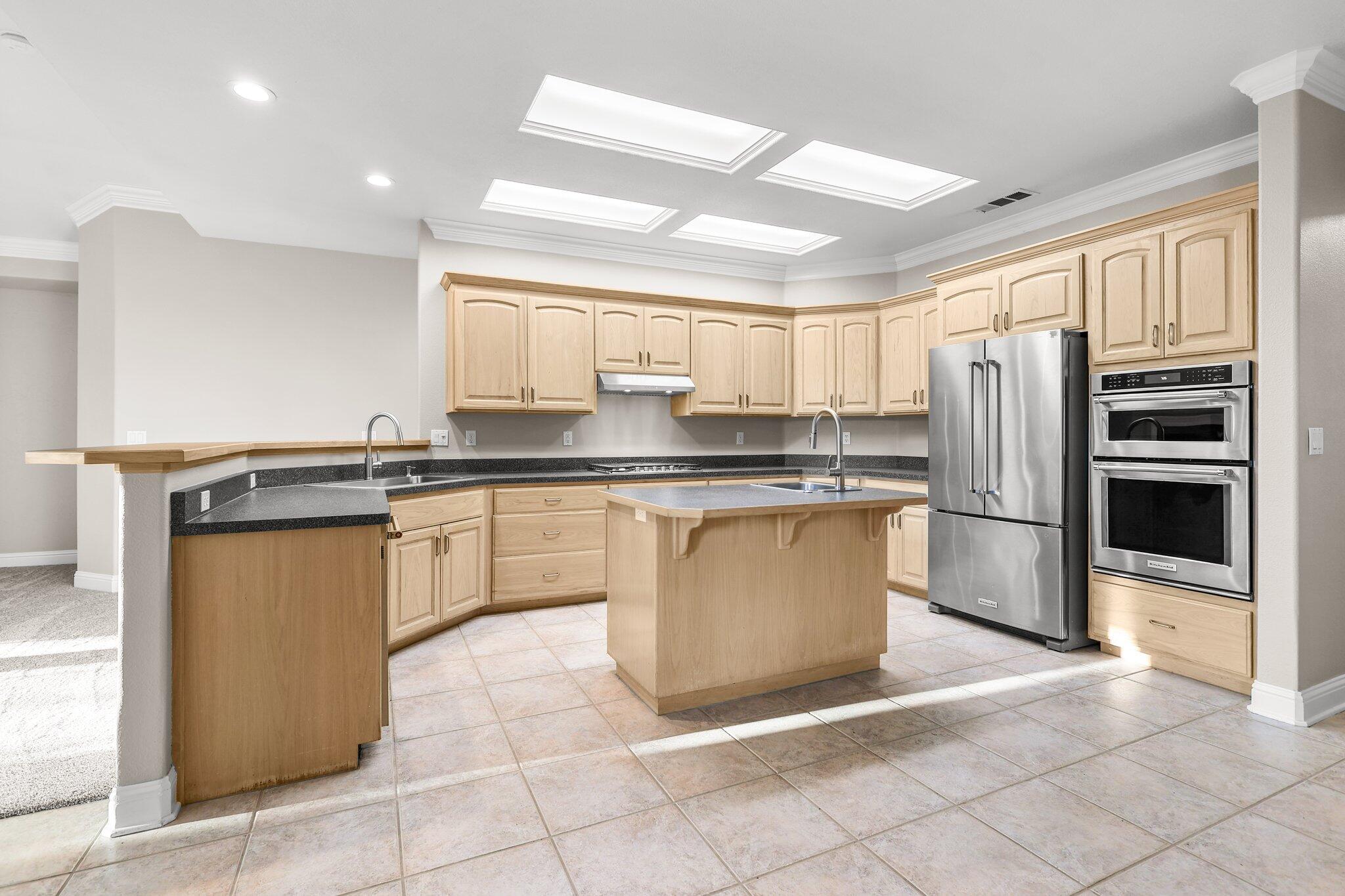 4230 Brittany Drive Redding, CA 96002 - Photo 13 of 44 18-web-or-mls-8Q0A9565_1