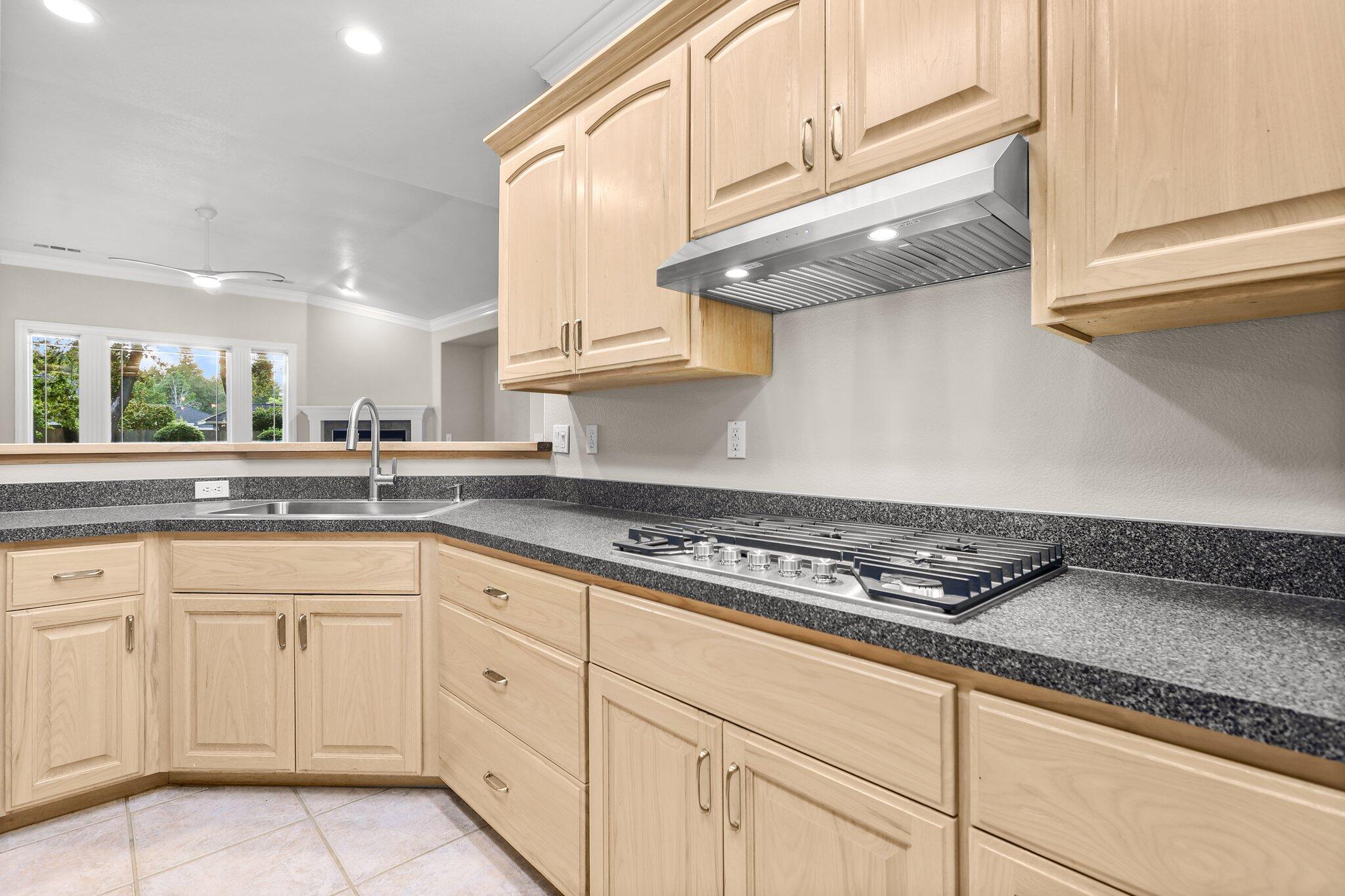 4230 Brittany Drive Redding, CA 96002 - Photo 14 of 44 17-web-or-mls-8Q0A9556_1