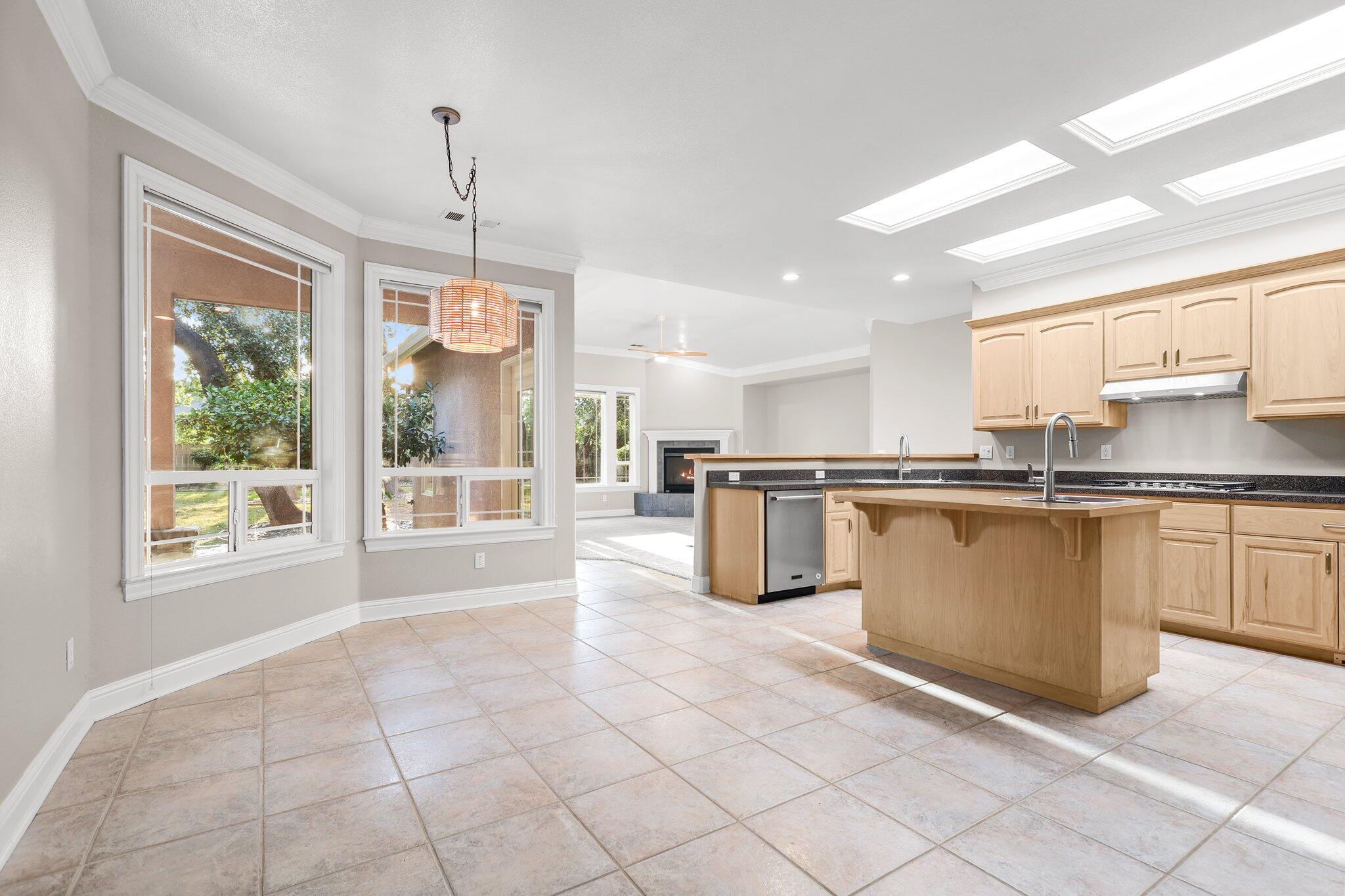 4230 Brittany Drive Redding, CA 96002 - Photo 16 of 44 19-web-or-mls-8Q0A9580_1