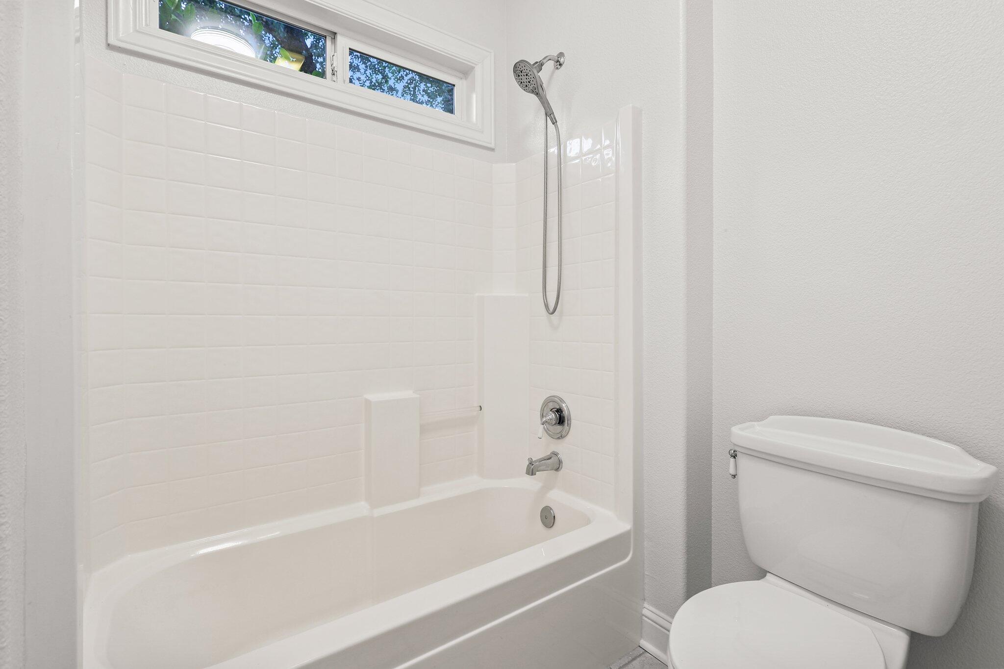 4230 Brittany Drive Redding, CA 96002 - Photo 24 of 44 23-web-or-mls-8Q0A9615_1