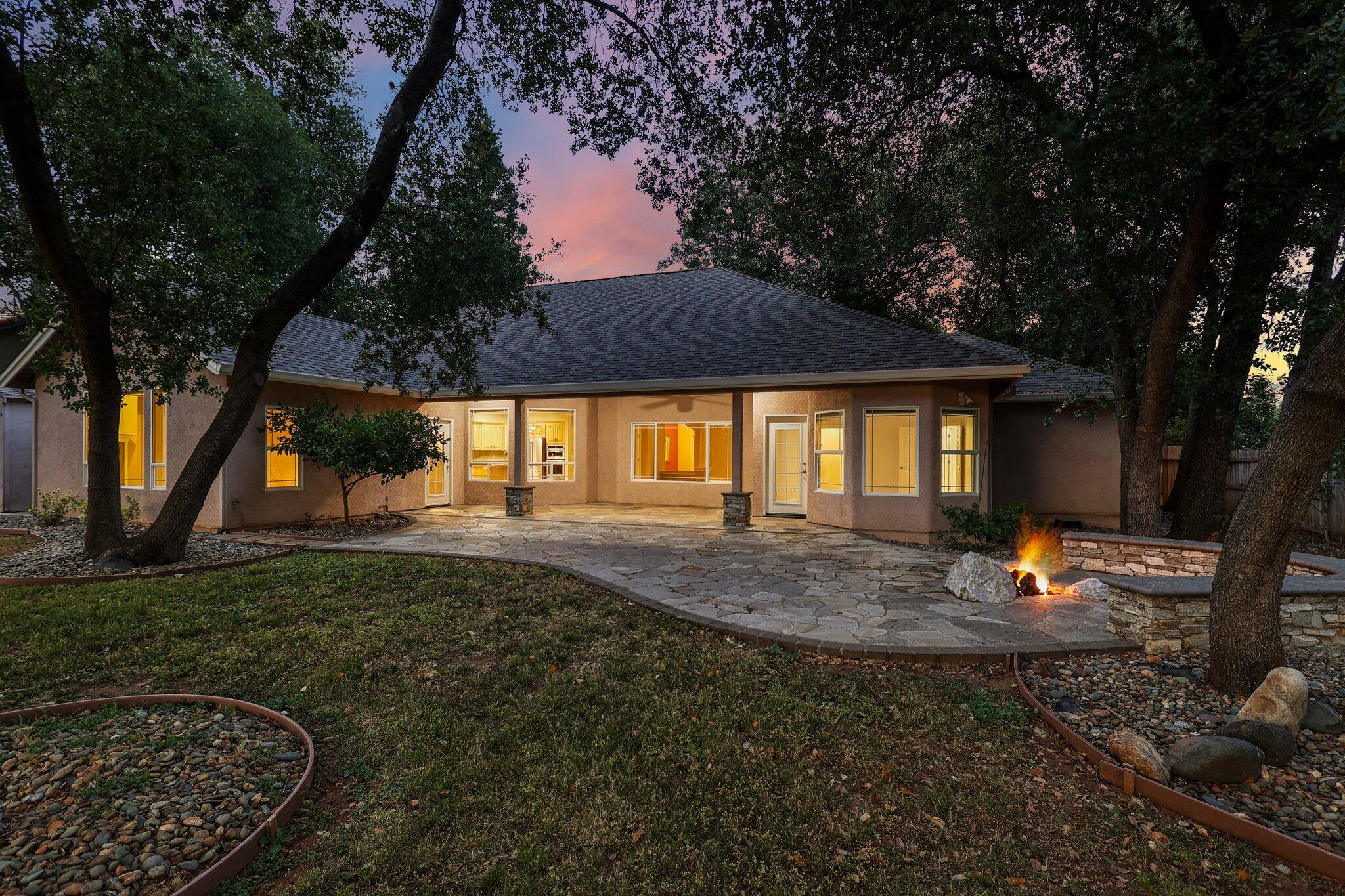 4230 Brittany Drive Redding, CA 96002 - Photo 3 of 44 8-web-or-mls-8Q0A9985_1