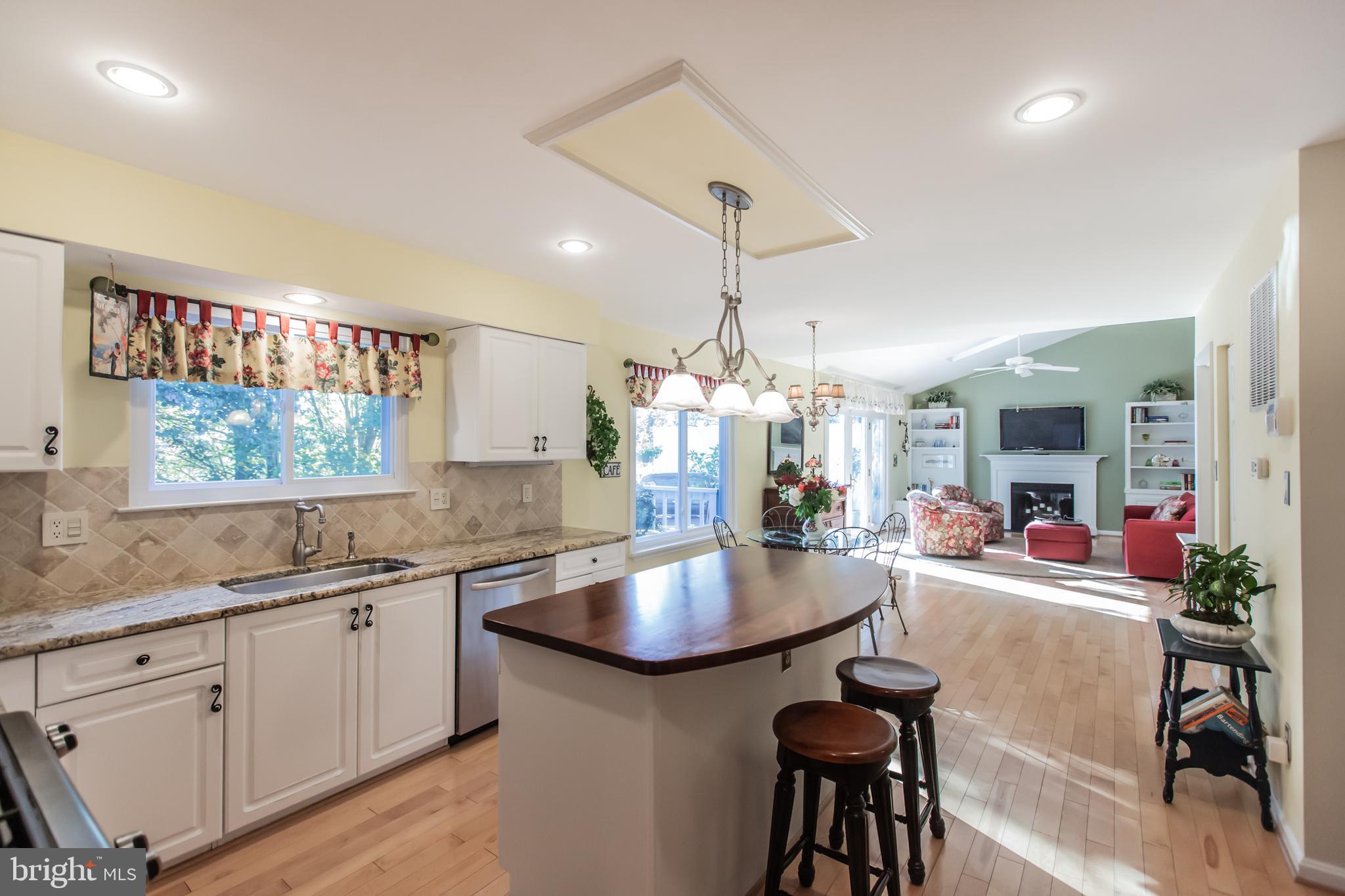 21300 Mirror Ridge Place Sterling, VA 20164 - Photo 15 of 47 Kitchen