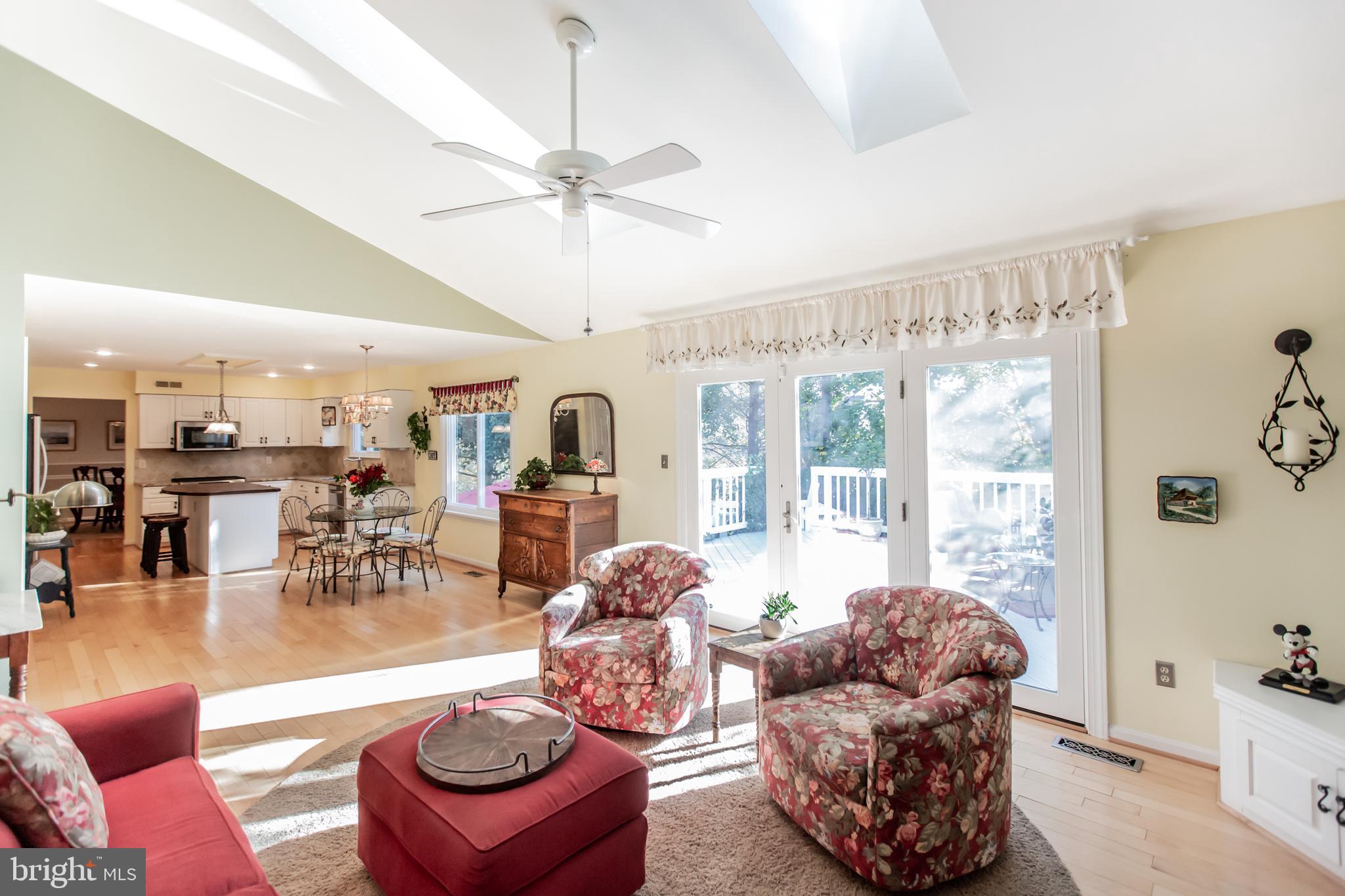 21300 Mirror Ridge Place Sterling, VA 20164 - Photo 21 of 47 Family Room