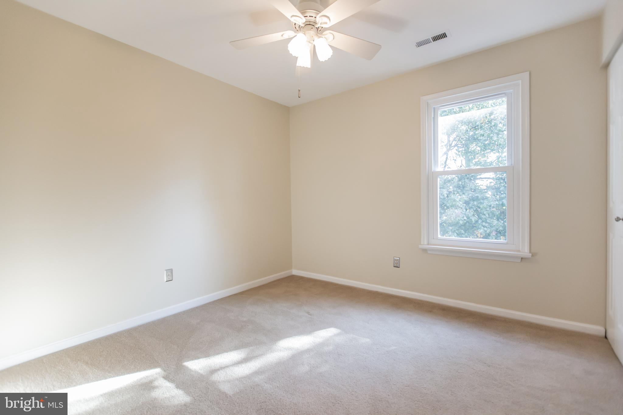 21300 Mirror Ridge Place Sterling, VA 20164 - Photo 29 of 47 Guest Bedroom 3