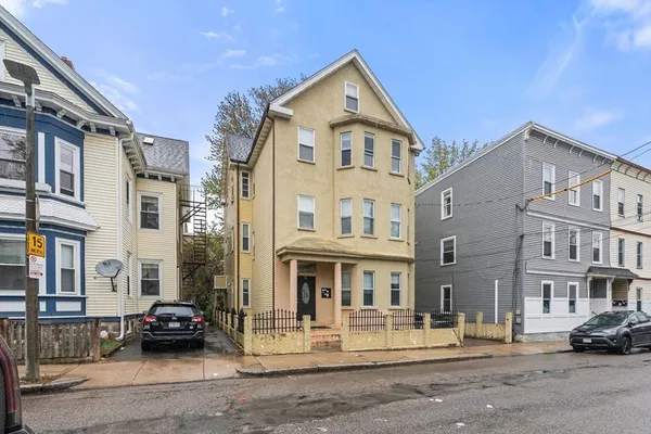 $3,900 | 66 Mozart Street, Unit 2, Boston, MA 02130