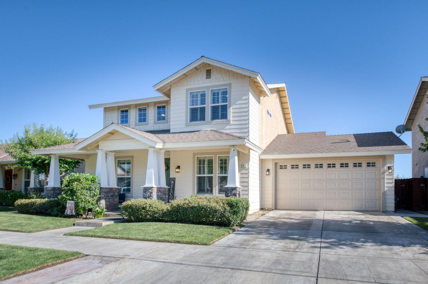 297 West Lilac Avenue Reedley, CA 93654 - Photo 2 of 63