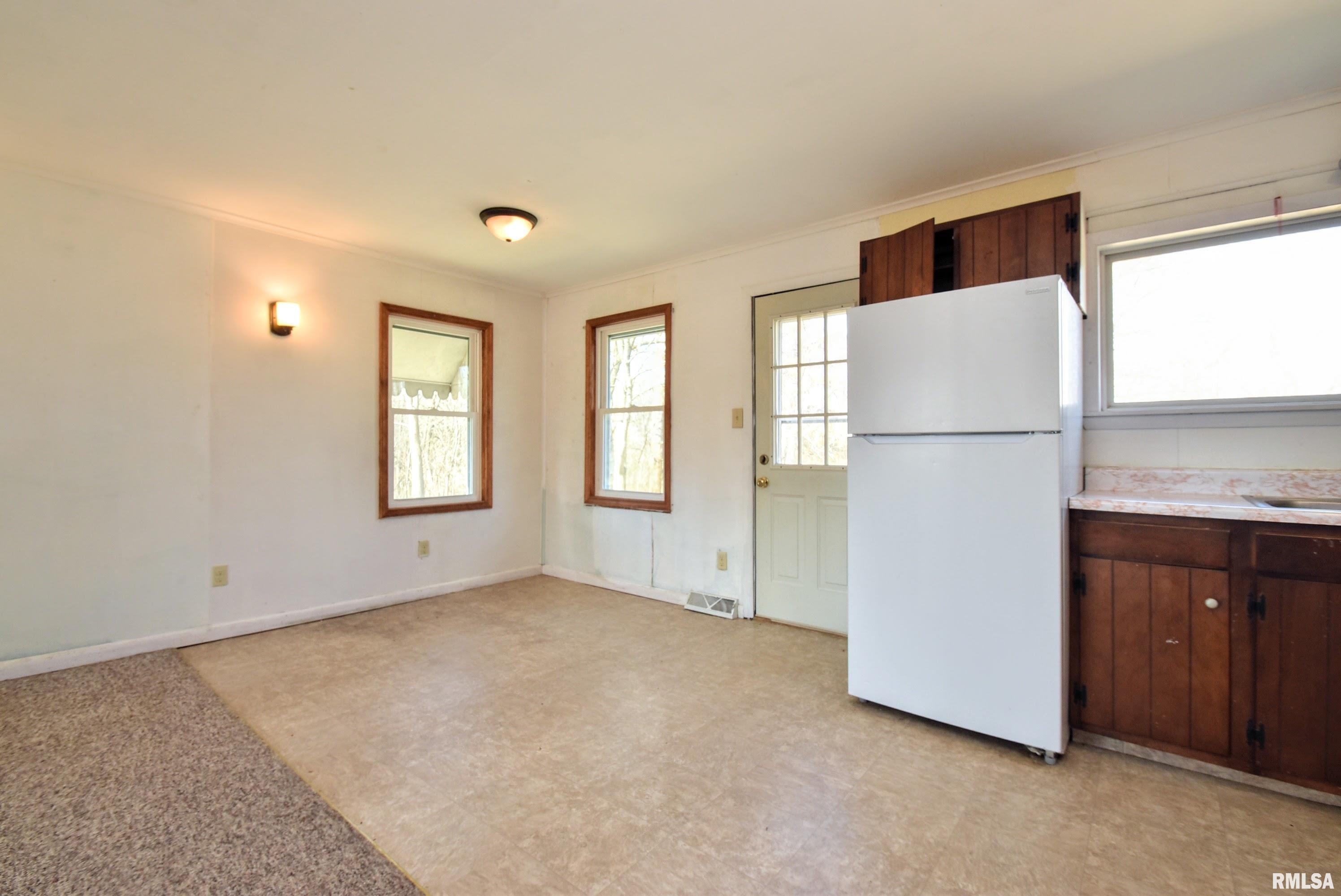 2916 North Trivoli Road Trivoli, IL 61569 - Photo 14 of 32 Gallery Image 14
