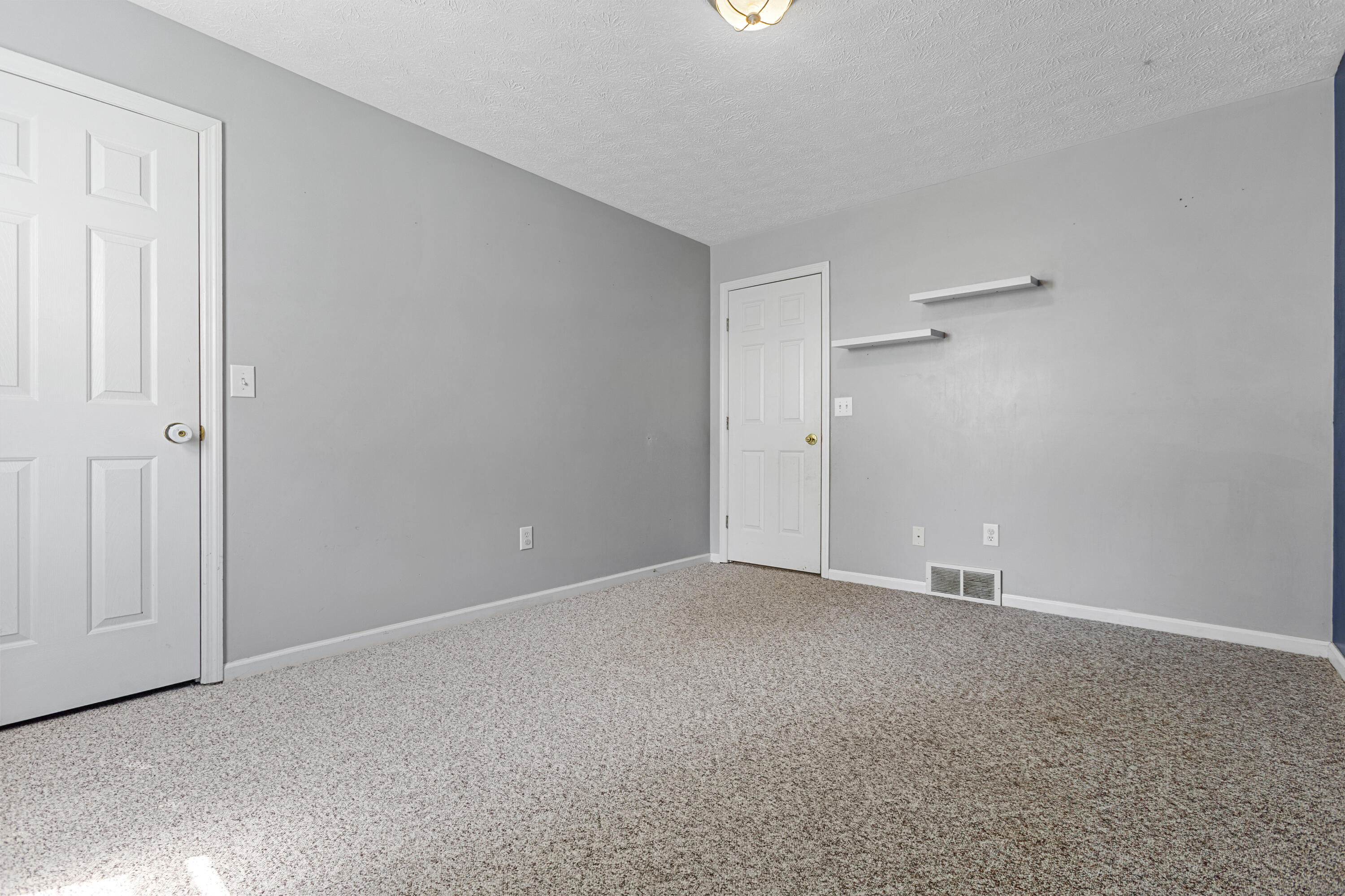 5253 Weaver Road Mays Lick, KY 41055 - Photo 19 of 33 I82A2448