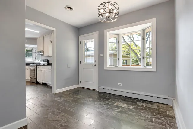 $585,000 | 240 Scott Avenue, Glen Ellyn, IL 60137