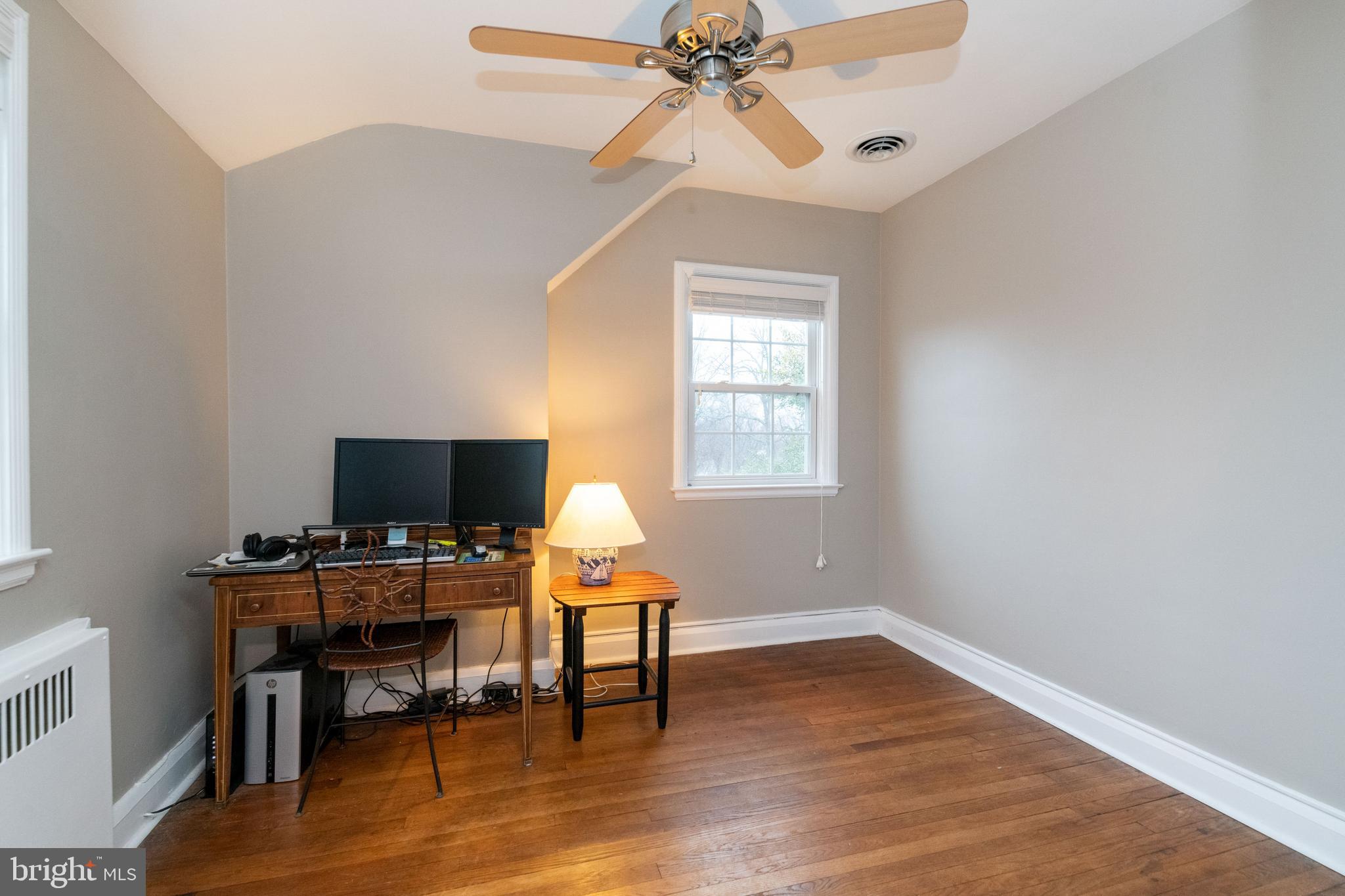 112 Greenbrier Road Towson, MD 21286 - Photo 16 of 37 Bedroom #3 currently used as a home office.