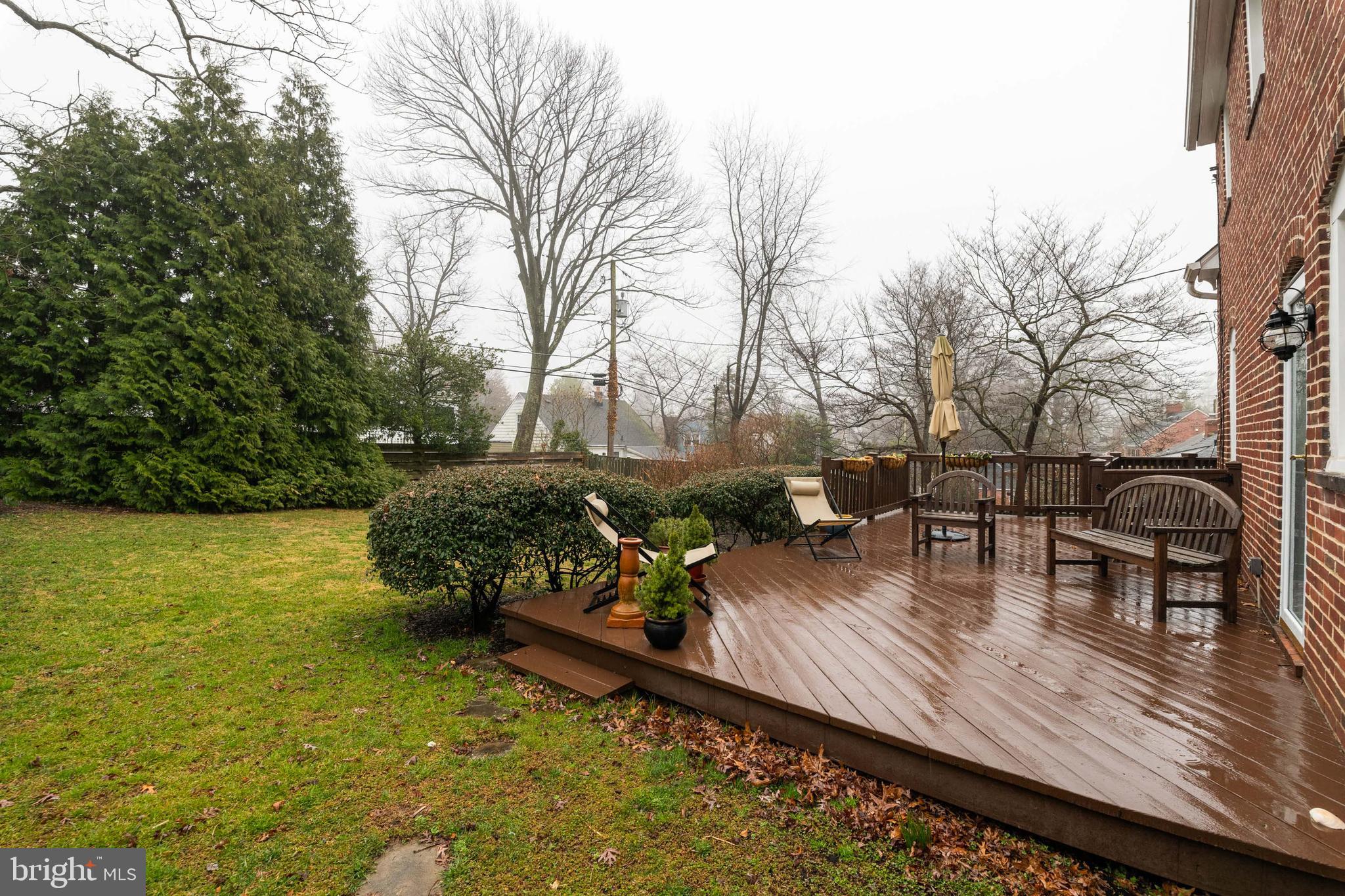 112 Greenbrier Road Towson, MD 21286 - Photo 25 of 37 This deck rocks!
