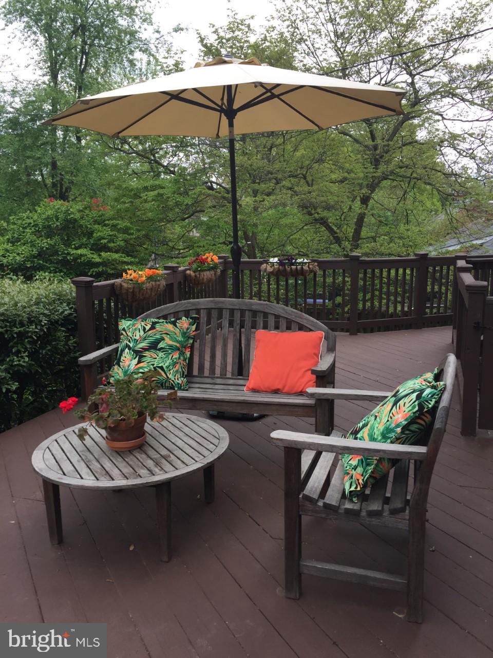112 Greenbrier Road Towson, MD 21286 - Photo 31 of 37 Great picture of the deck when it isn't rainy!