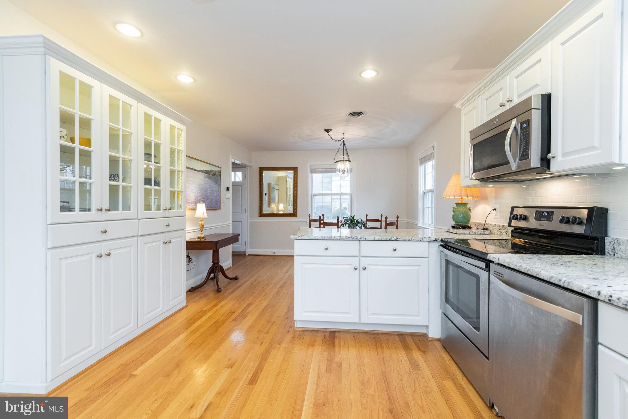 112 Greenbrier Road Towson, MD 21286 - Photo 7 of 37 ...love the built-in cabinet....