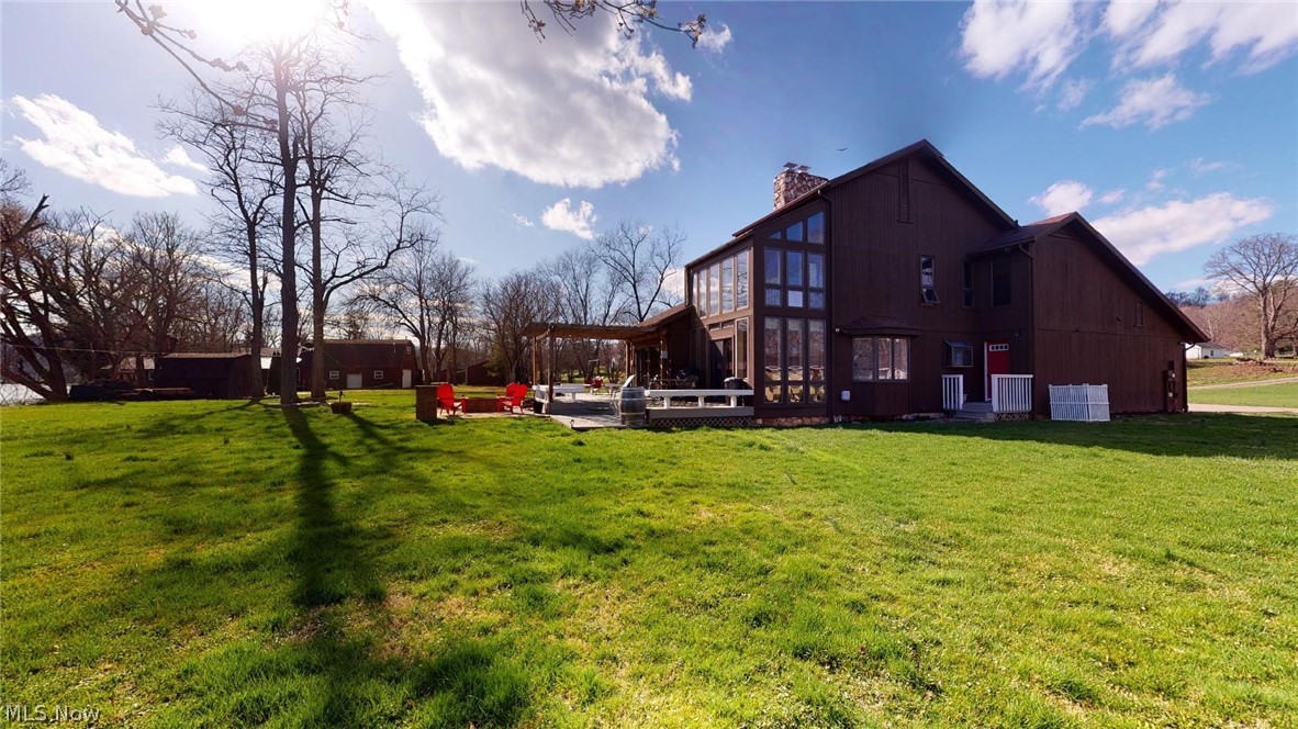 Side view and over 1 acre lot