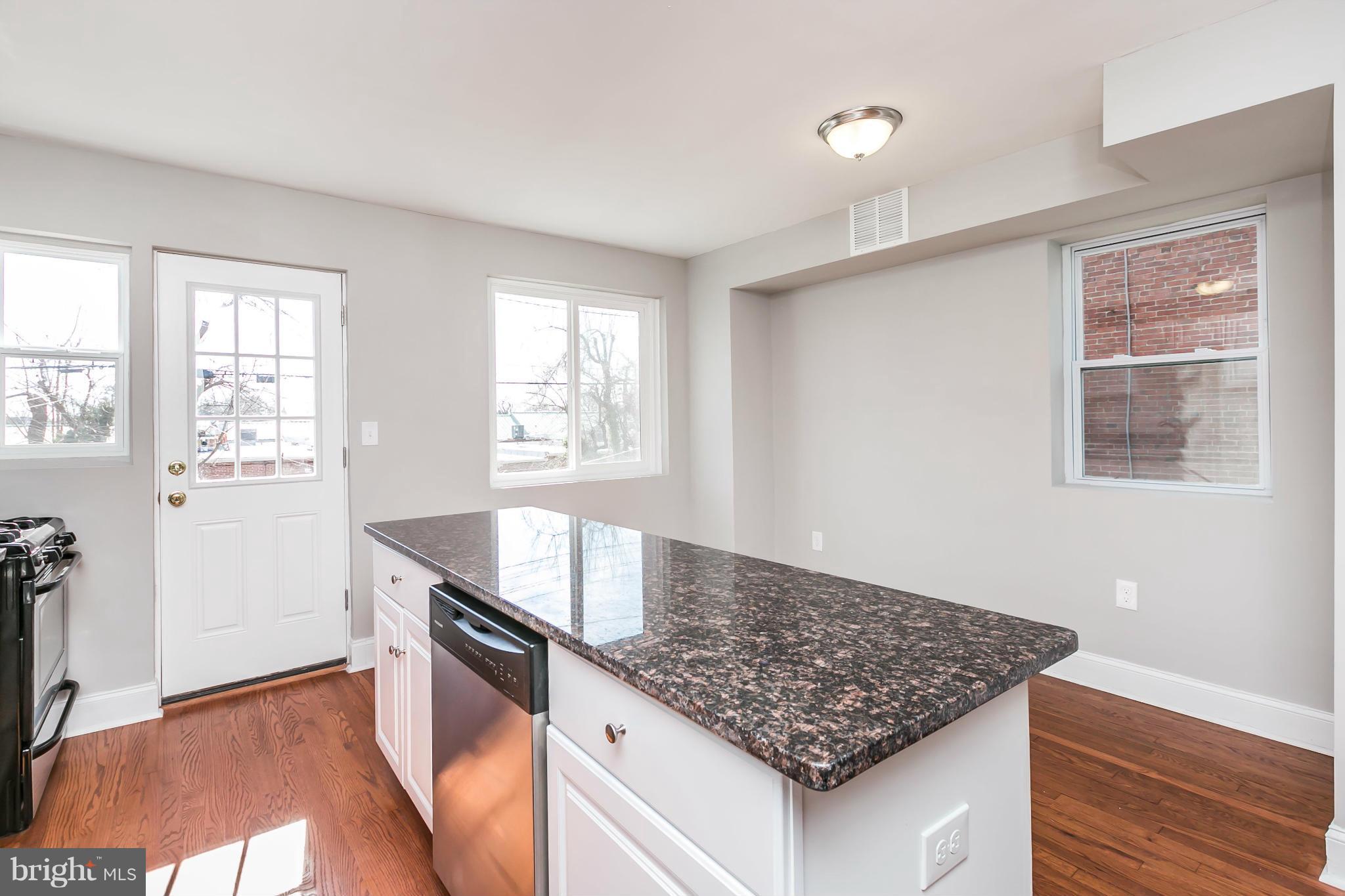 927 Coleridge Road Baltimore, MD 21229 - Photo 13 of 29 Kitchen
