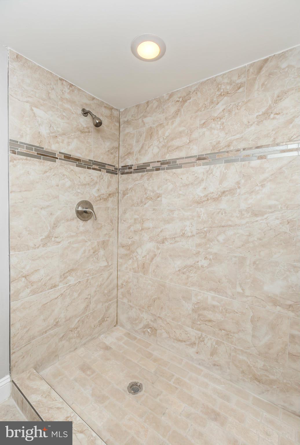 927 Coleridge Road Baltimore, MD 21229 - Photo 24 of 29 Bath