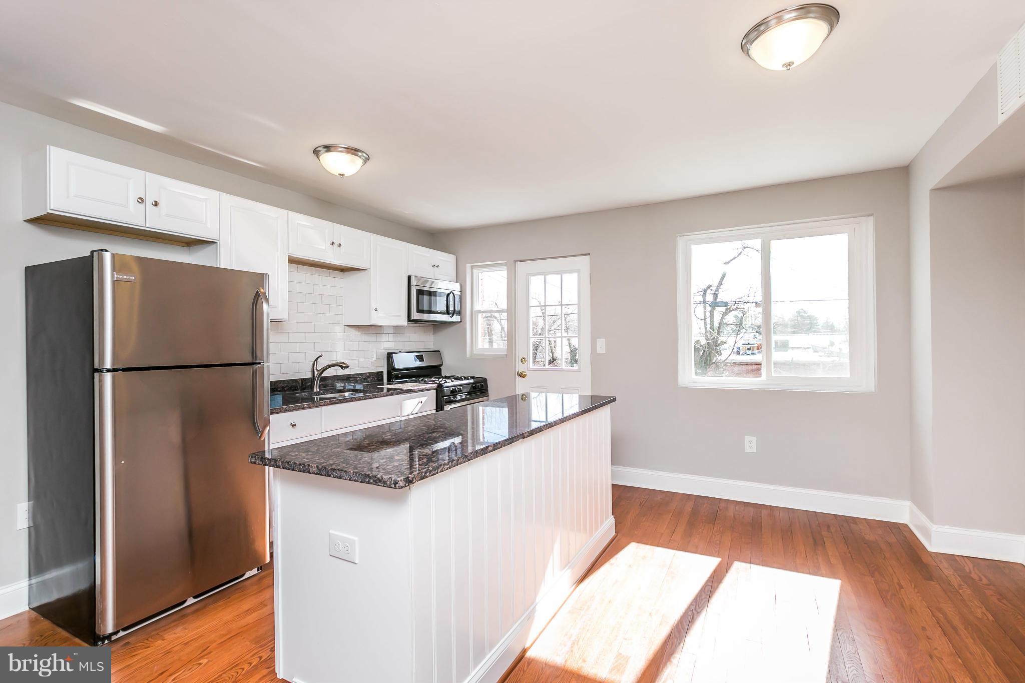927 Coleridge Road Baltimore, MD 21229 - Photo 7 of 29 Kitchen