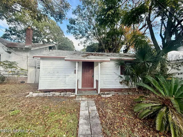 $1,150 | 1077 Willow Branch Avenue, Jacksonville, FL 32205