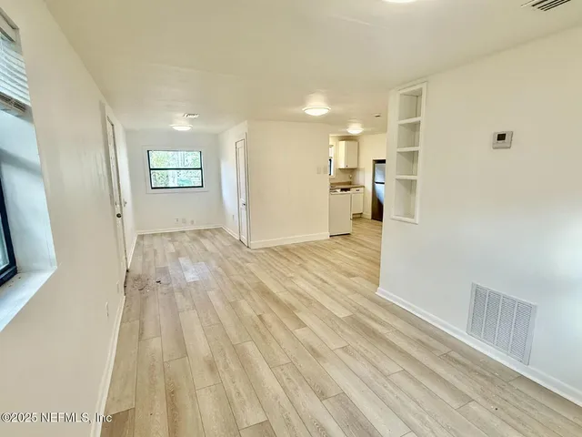 $1,150 | 1077 Willow Branch Avenue, Jacksonville, FL 32205