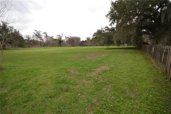 $79,900 | 16051 Hwy 631 Highway, Paradis, LA 70080