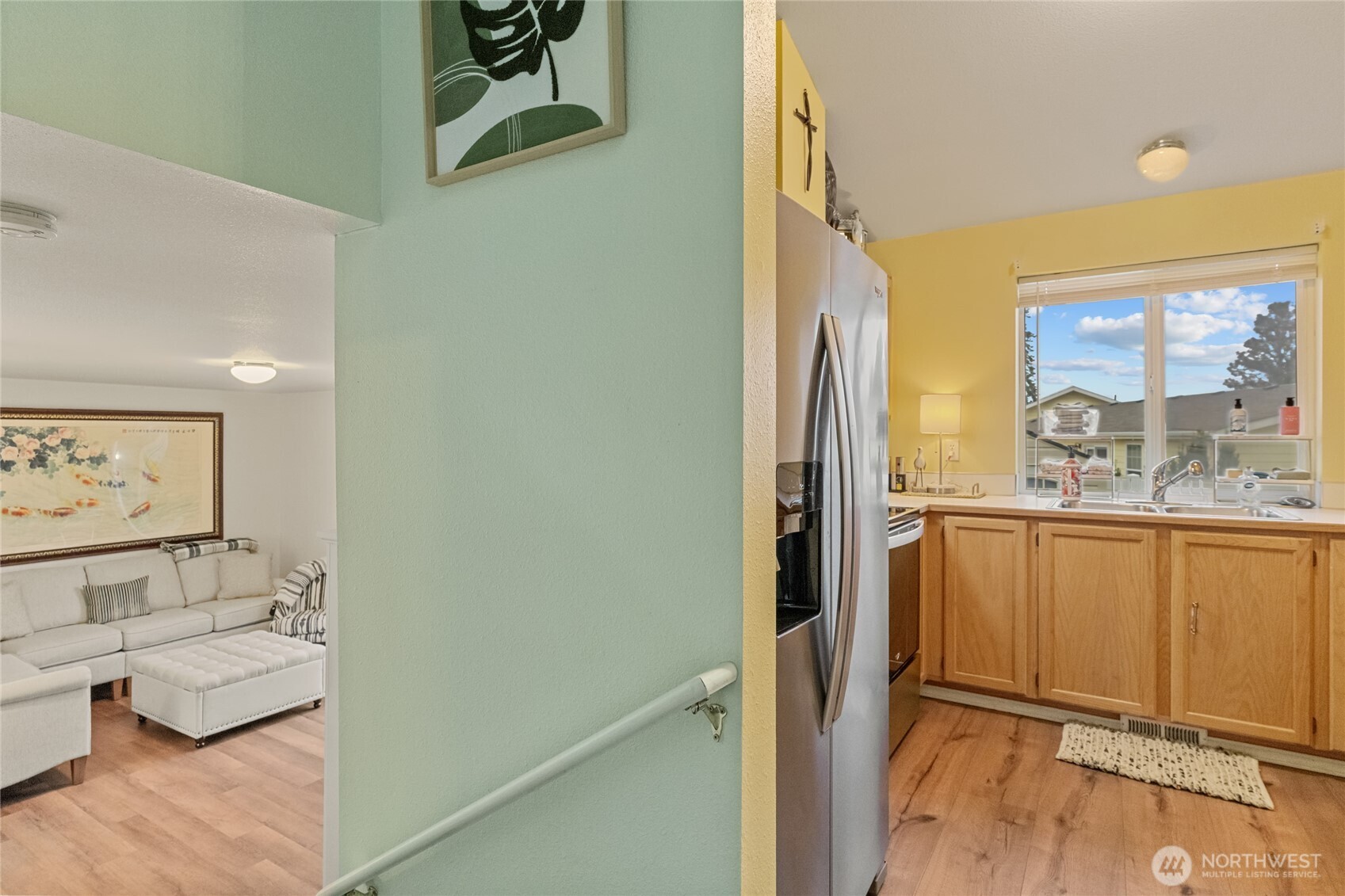 1501 Angela Street Wenatchee, WA 98801 - Photo 7 of 30 a view of bathroom with a large window and tub