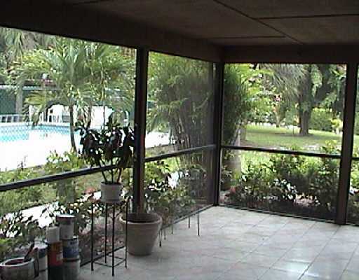 442 Pine Circle, Unit 442 Boca Raton, FL 33432 - Photo 1 of 3 Primary Photo