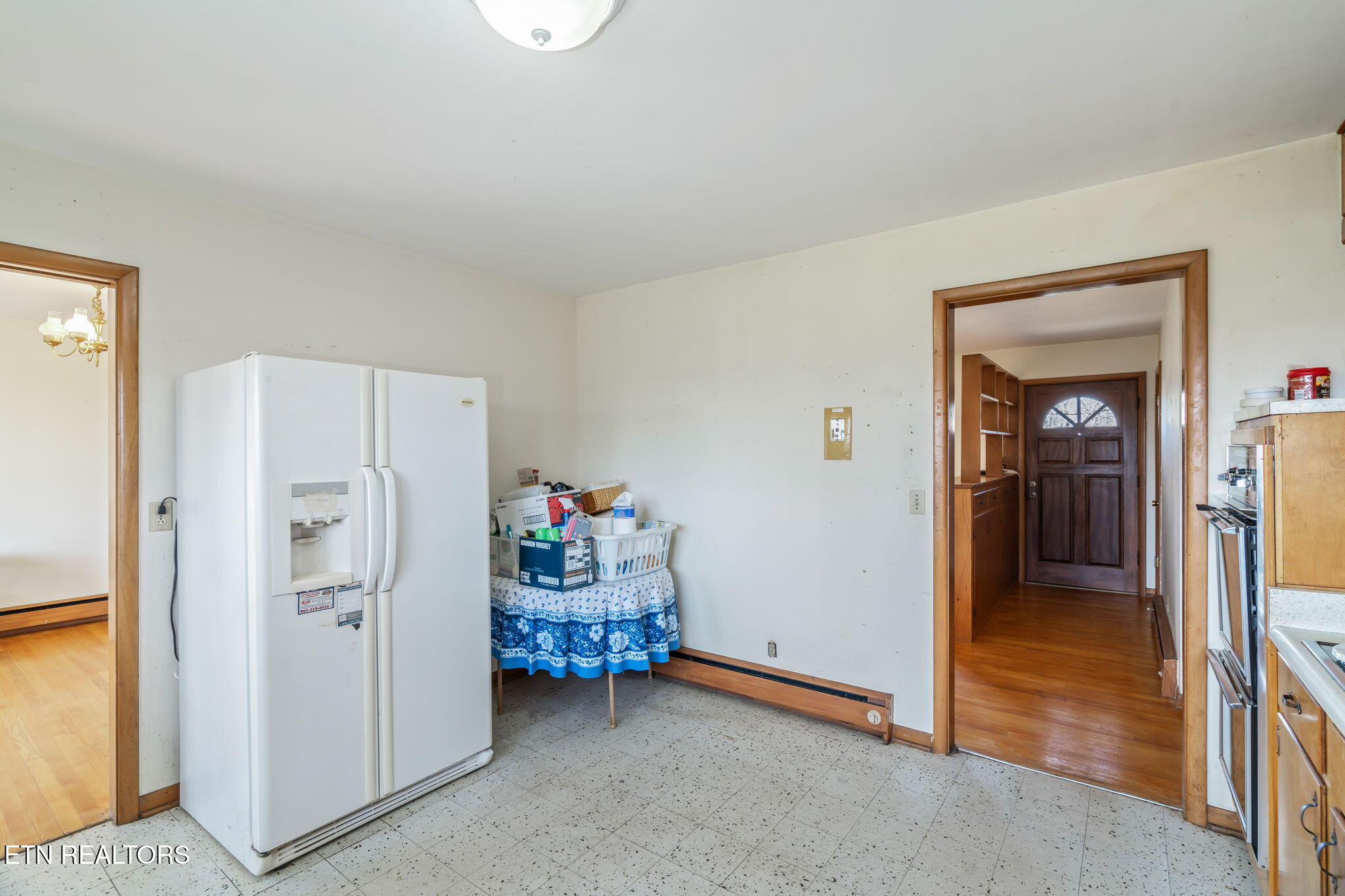 879 West Outer Drive Oak Ridge, TN 37830 - Photo 21 of 53 21-web-or-mls-879 W. Outer Drive-11