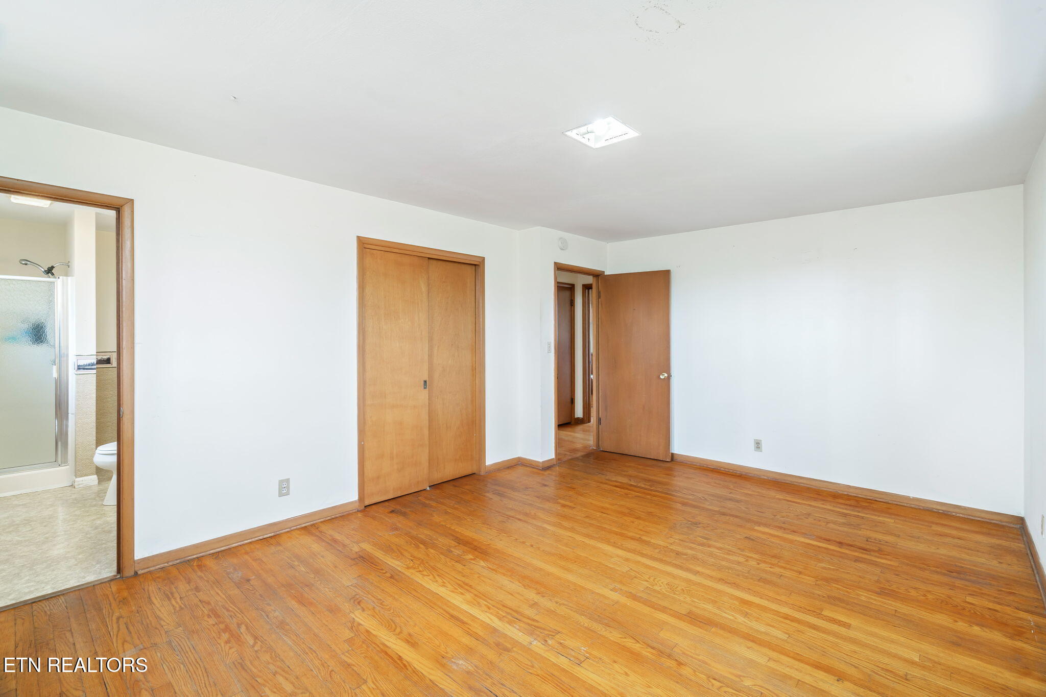 879 West Outer Drive Oak Ridge, TN 37830 - Photo 29 of 53 29-web-or-mls-879 W. Outer Drive-19