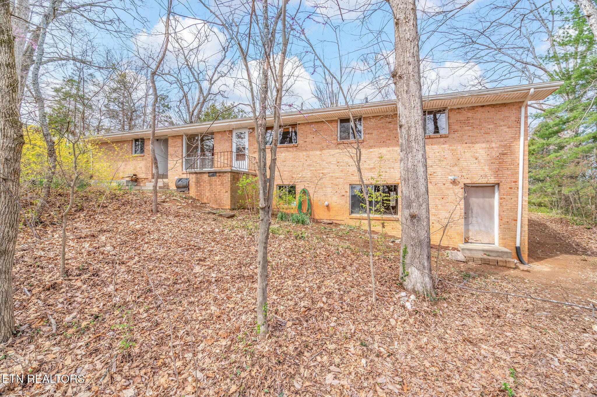 879 West Outer Drive Oak Ridge, TN 37830 - Photo 50 of 53 50-web-or-mls-879 W. Outer Drive-40