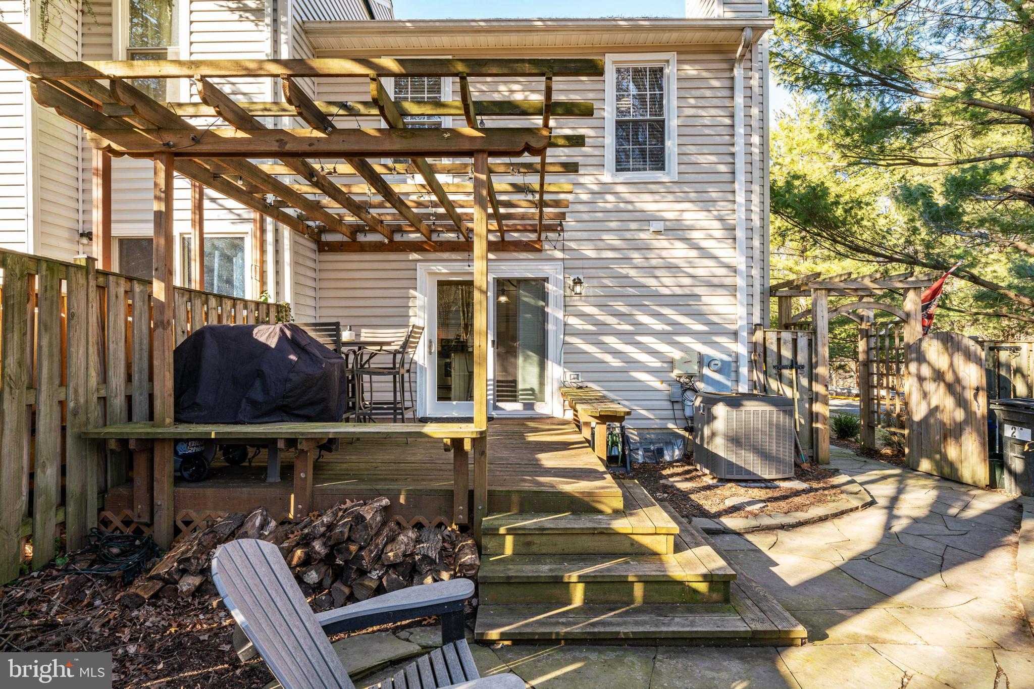 7251 Kousa Lane Springfield, VA 22152 - Photo 30 of 31 Full private oasis