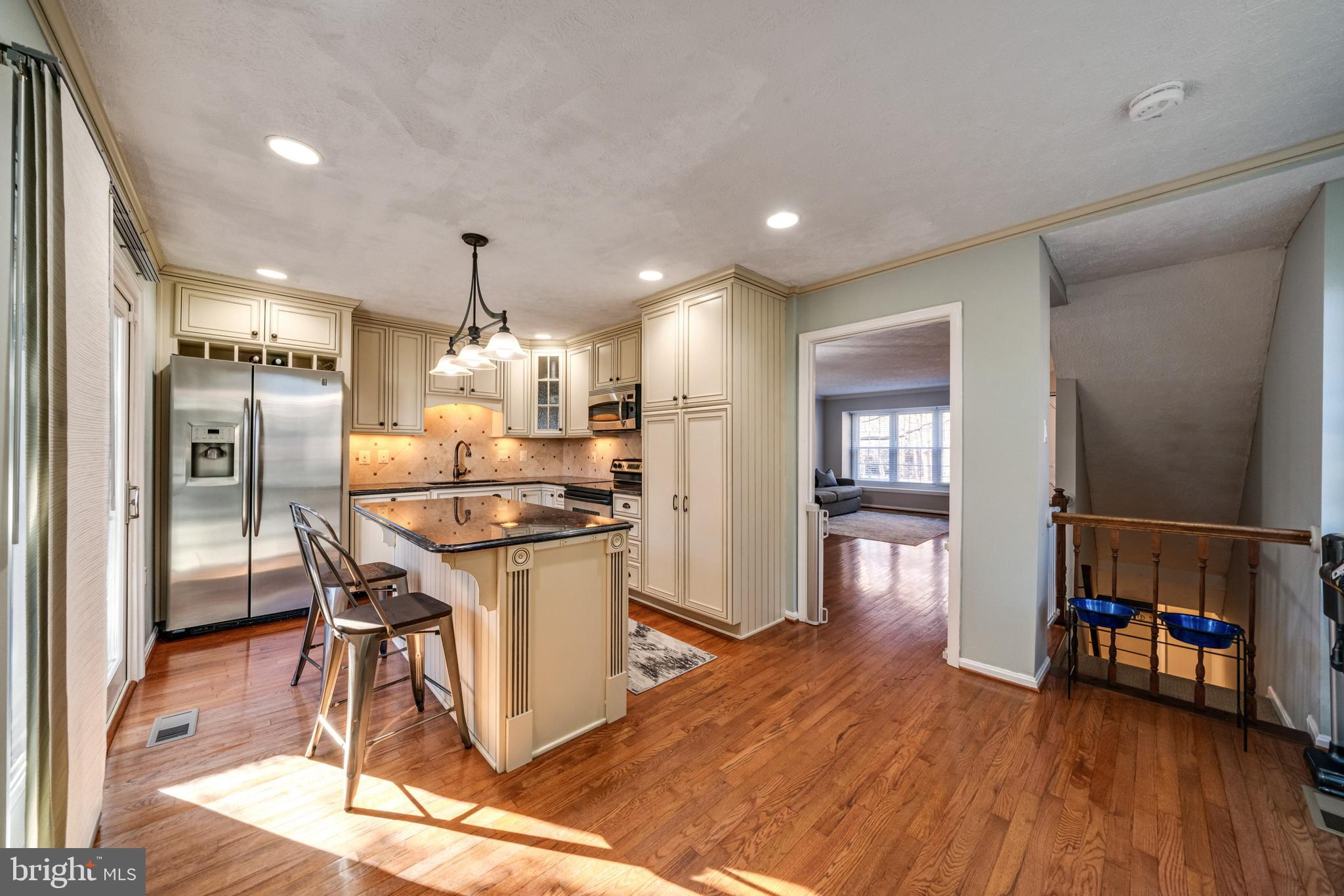 7251 Kousa Lane Springfield, VA 22152 - Photo 7 of 31 Upgraded gourmet kitchen