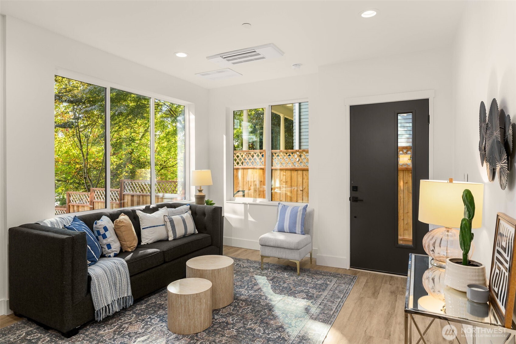 113 24th Avenue East, Unit B Seattle, WA 98112 - Photo 6 of 33