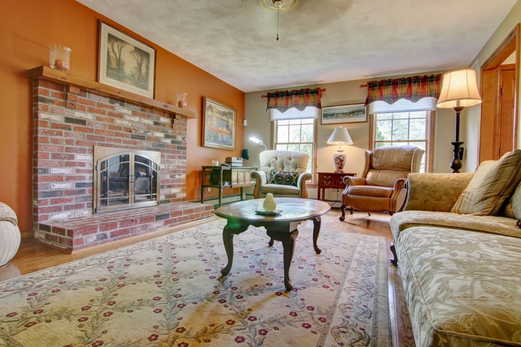3699 Diamond Hill Road Cumberland, RI 02864 - Photo 11 of 29