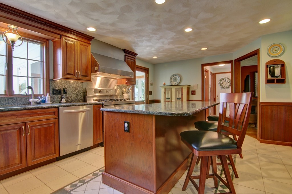 3699 Diamond Hill Road Cumberland, RI 02864 - Photo 6 of 29