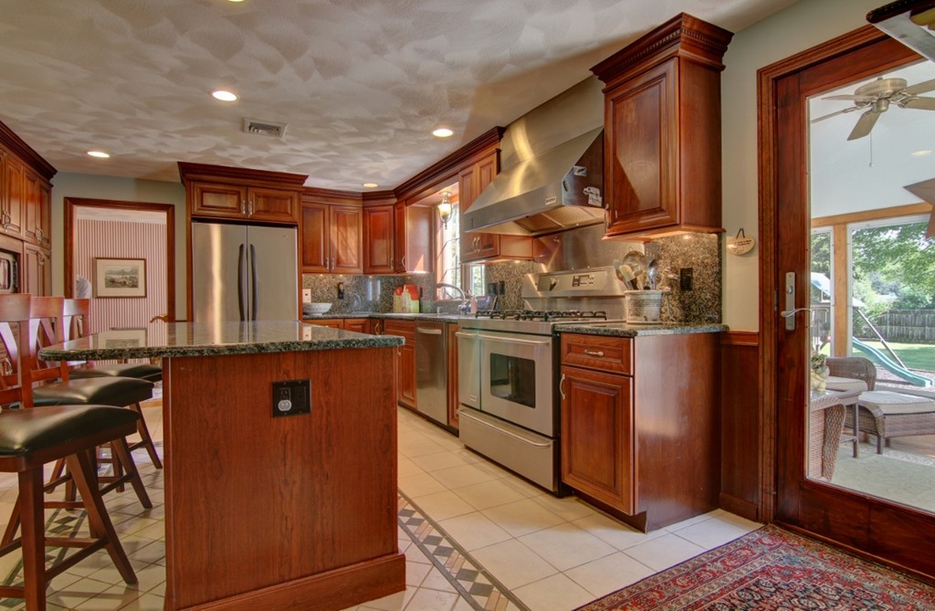 3699 Diamond Hill Road Cumberland, RI 02864 - Photo 8 of 29