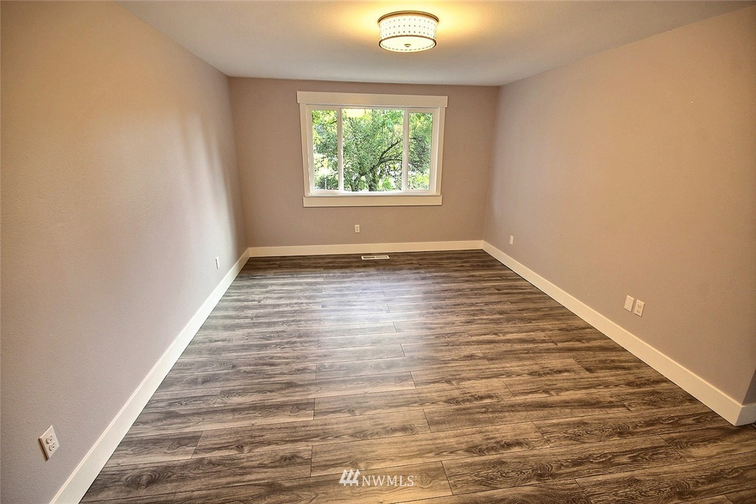 20238 Southeast 152nd Street Renton, WA 98059 - Photo 12 of 25 Gallery Image 12