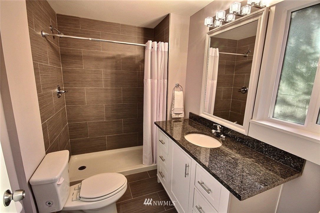 20238 Southeast 152nd Street Renton, WA 98059 - Photo 17 of 25 Gallery Image 17