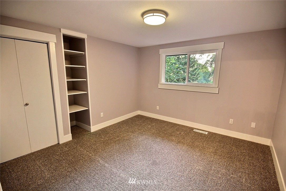 20238 Southeast 152nd Street Renton, WA 98059 - Photo 19 of 25 Gallery Image 19