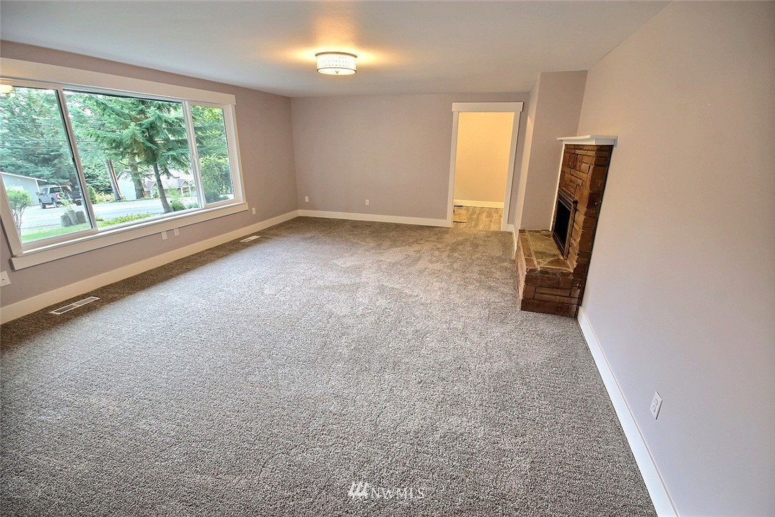 20238 Southeast 152nd Street Renton, WA 98059 - Photo 9 of 25 Gallery Image 9