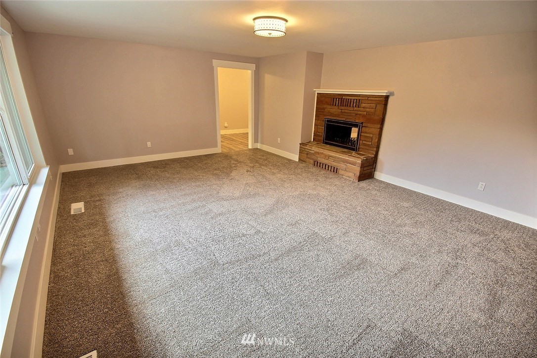 20238 Southeast 152nd Street Renton, WA 98059 - Photo 10 of 25 Gallery Image 10