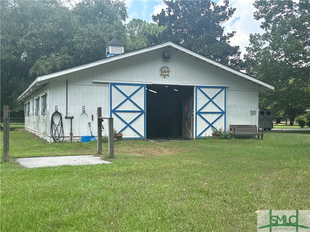 910 Kolic Helmey Road Guyton, GA 31312 - Photo 8 of 40 Main barn