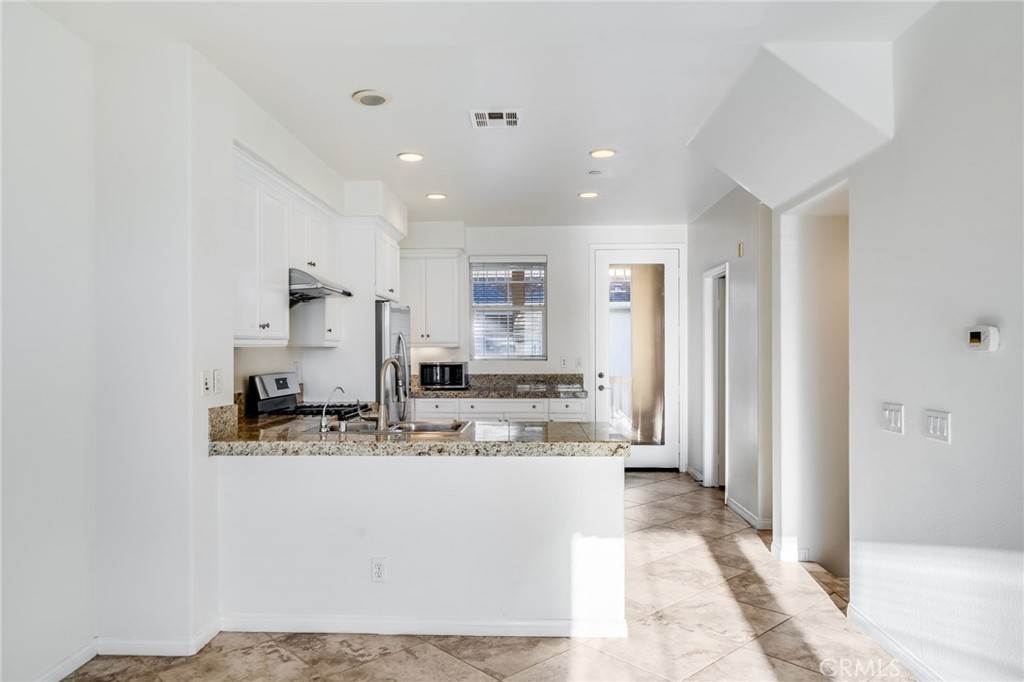 814 Silk Tree Irvine, CA 92606 - Photo 11 of 32